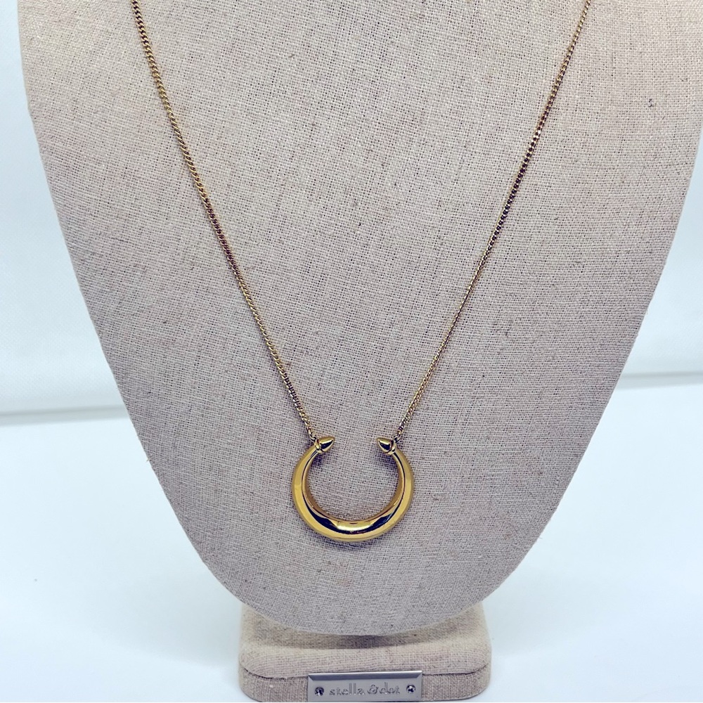 20’ Stella & Dot Horseshoe Shaped Gold Tone adjustable Length Necklace